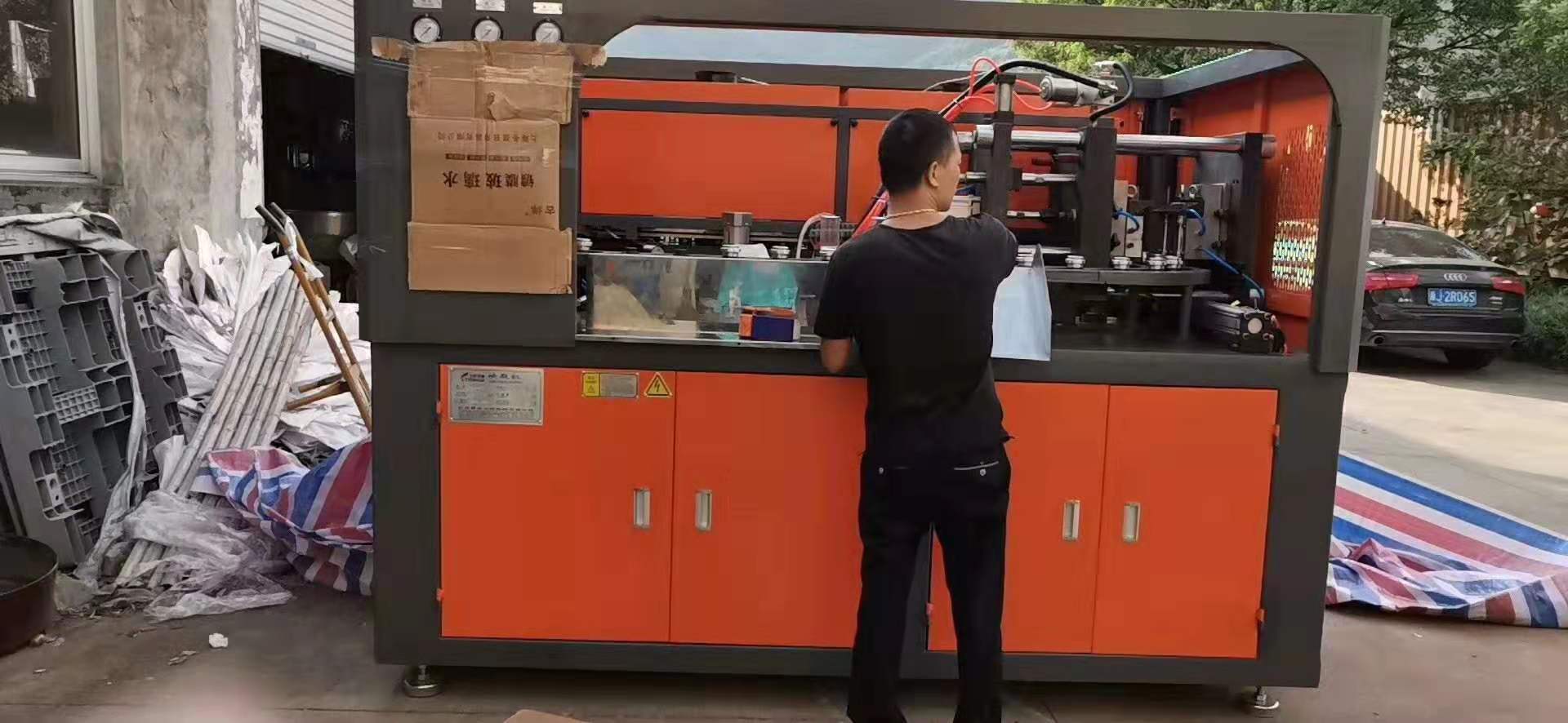 臺(tái)輝吹瓶機(jī)在吹瓶過程中遇到的這幾個(gè)問題，你遇到過嗎？